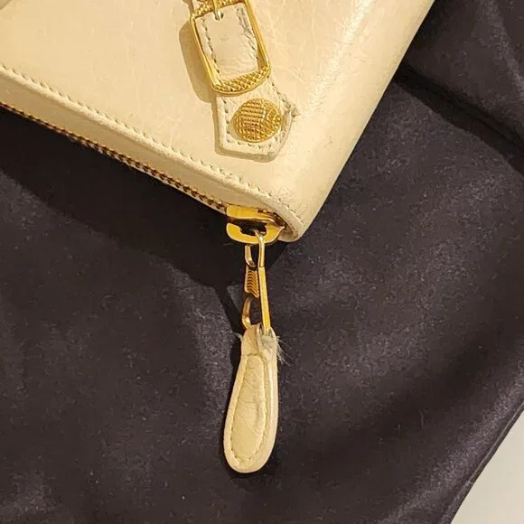 Excellent Balenciaga Continental Zip around Wallet Creamy Off White Leather - Picture 9 of 11